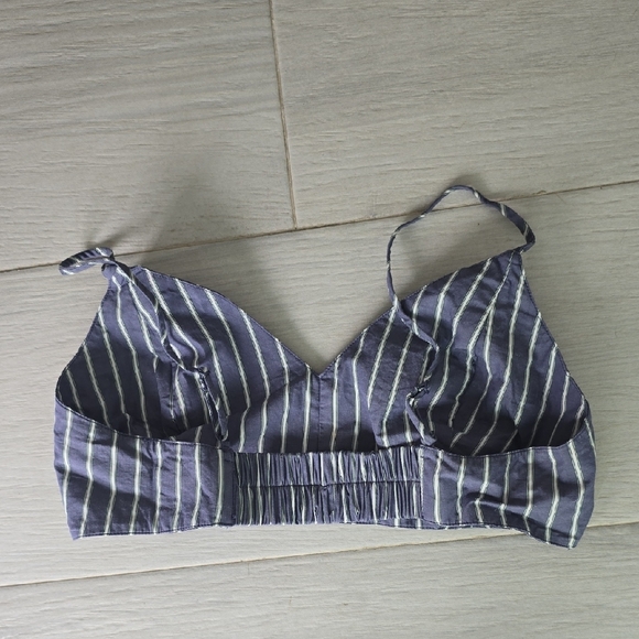 New GAP Gray and White Striped Bralette Tall S - Picture 4 of 4